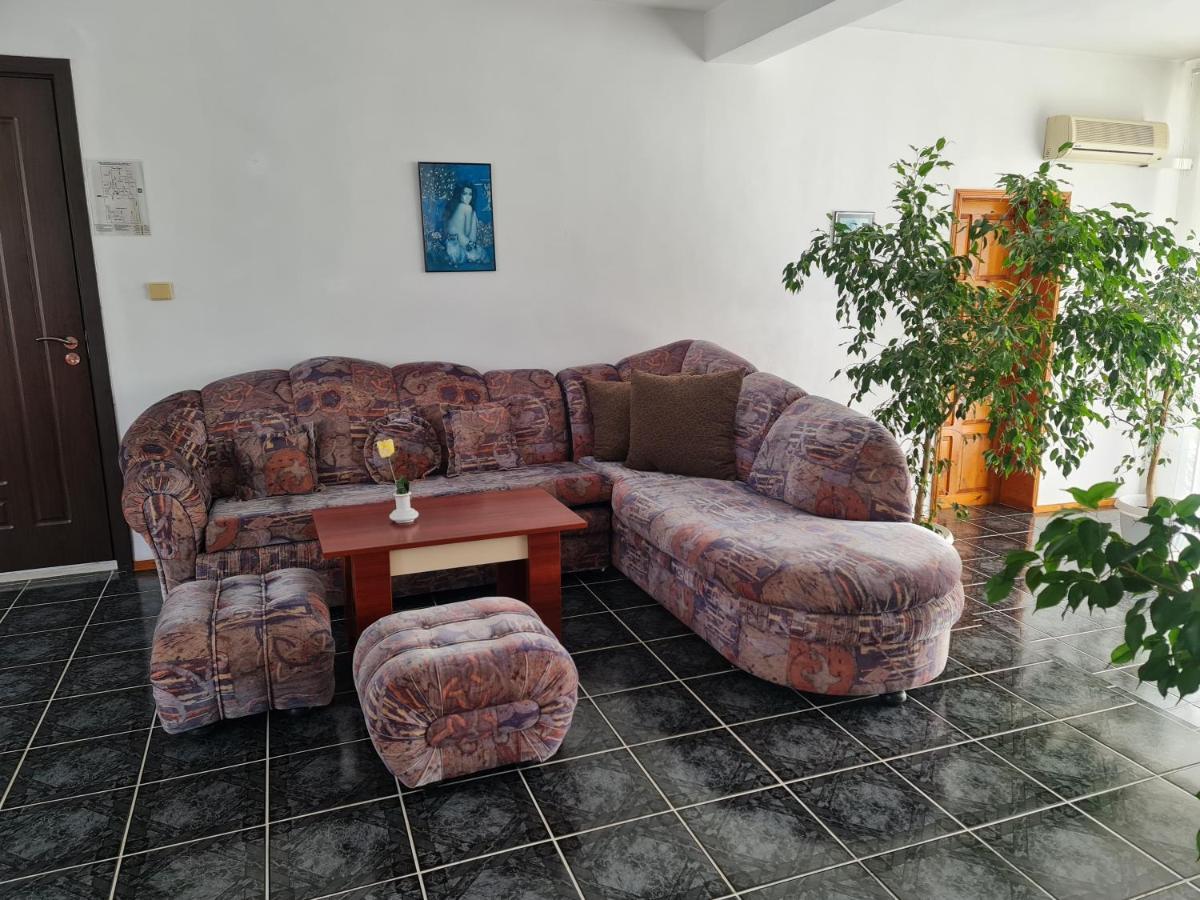 Hotel Rai Obrochishte 外观 照片